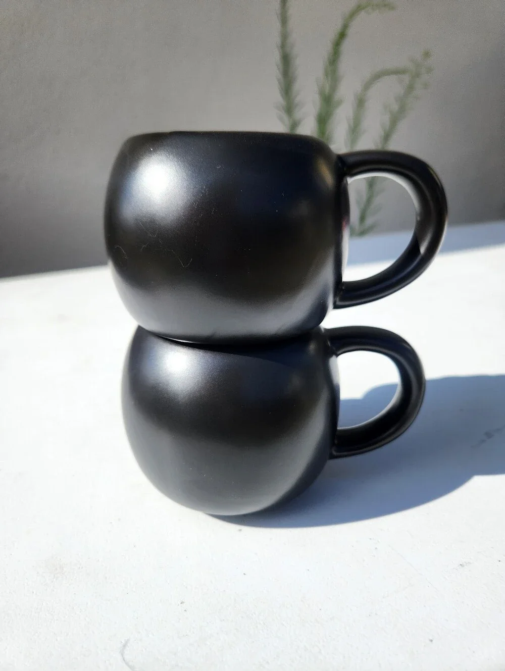 NEW Skull Mug Set of 2 Coffee Mugs Dia De Los Muertos Skulls Halloween Stoneware